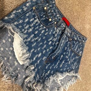 Signature size meduim shorts